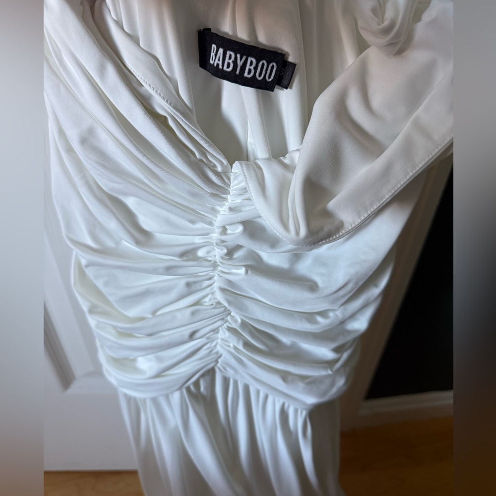 Melania Maxi Dress in White - Picture 7 of 7